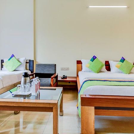 Treebo Trend Surya Nashik Hotel Eksteriør billede