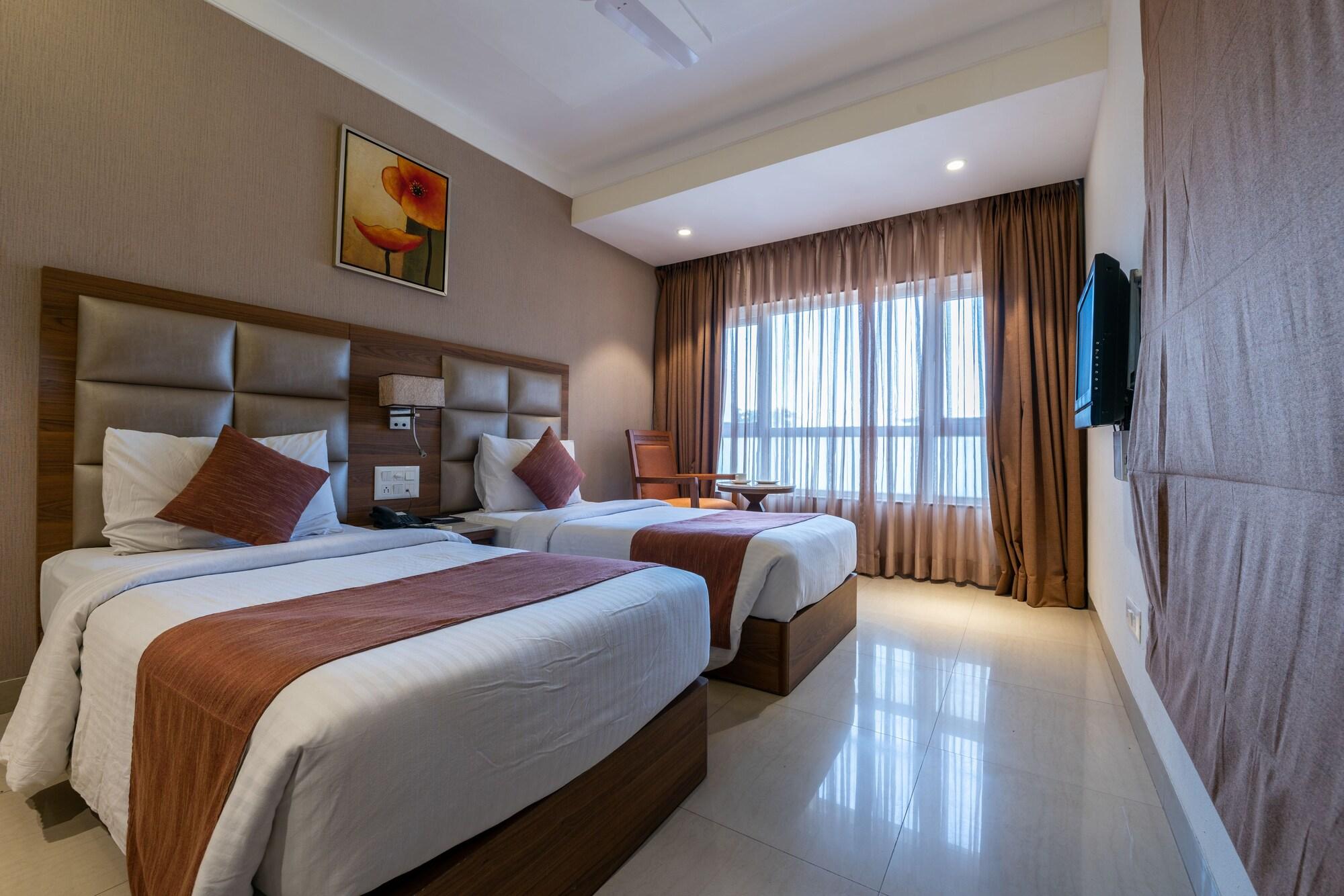 Treebo Trend Surya Nashik Hotel Eksteriør billede
