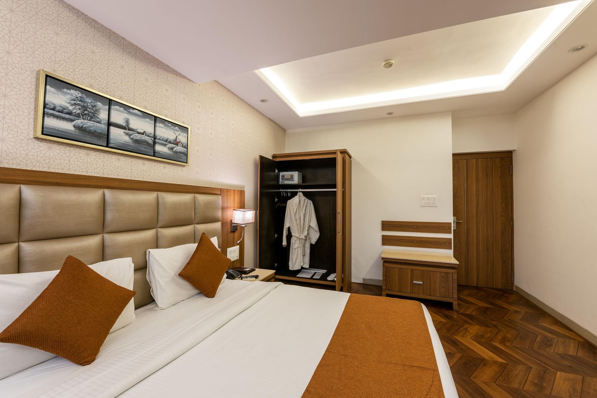 Treebo Trend Surya Nashik Hotel Eksteriør billede