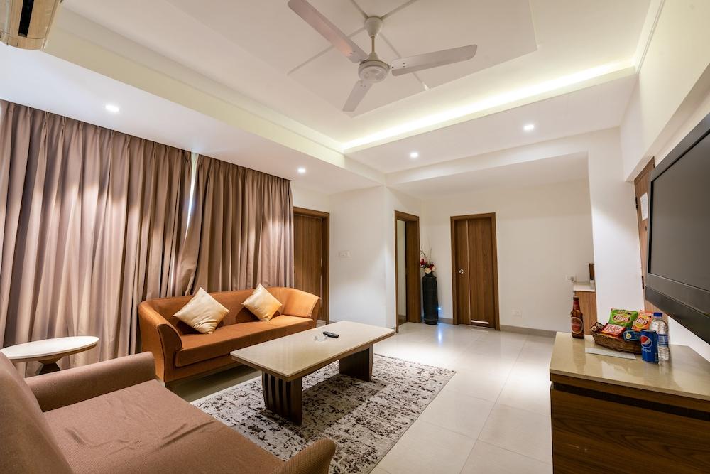 Treebo Trend Surya Nashik Hotel Eksteriør billede