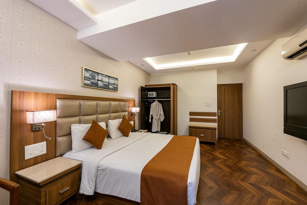 Treebo Trend Surya Nashik Hotel Eksteriør billede