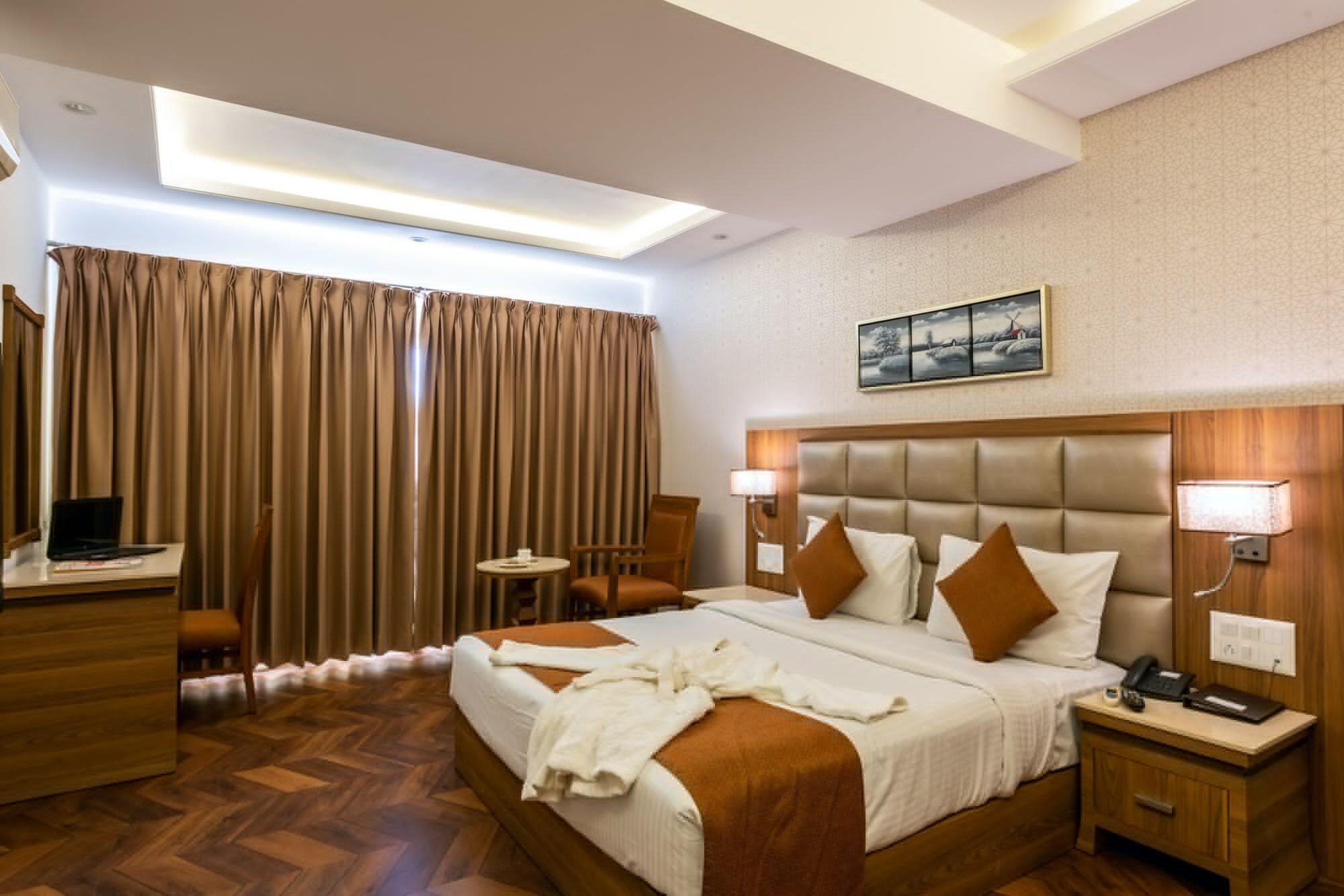 Treebo Trend Surya Nashik Hotel Eksteriør billede