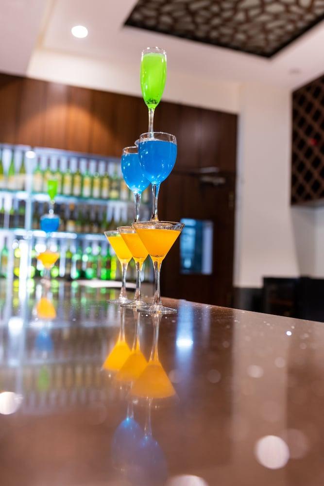 Treebo Trend Surya Nashik Hotel Eksteriør billede