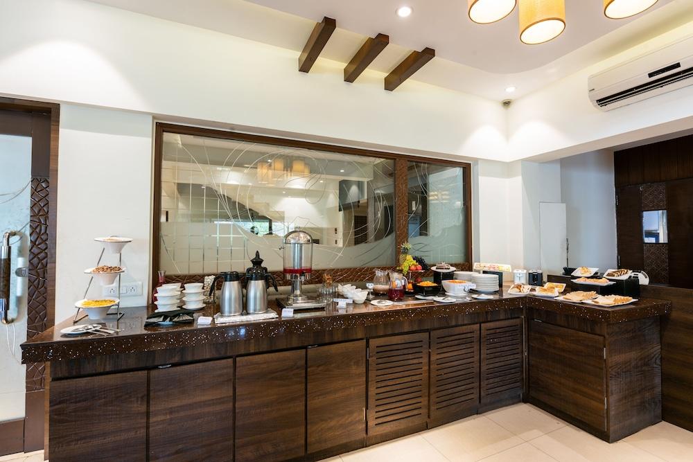 Treebo Trend Surya Nashik Hotel Eksteriør billede