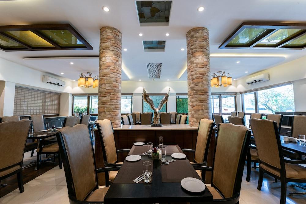Treebo Trend Surya Nashik Hotel Eksteriør billede