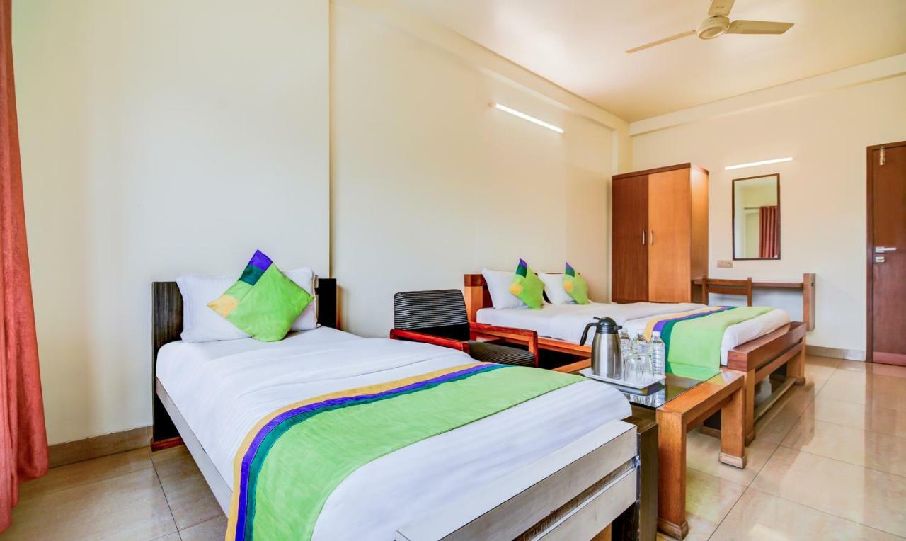 Treebo Trend Surya Nashik Hotel Eksteriør billede