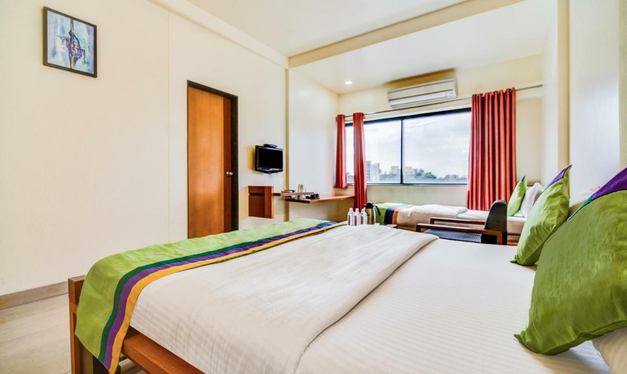 Treebo Trend Surya Nashik Hotel Eksteriør billede
